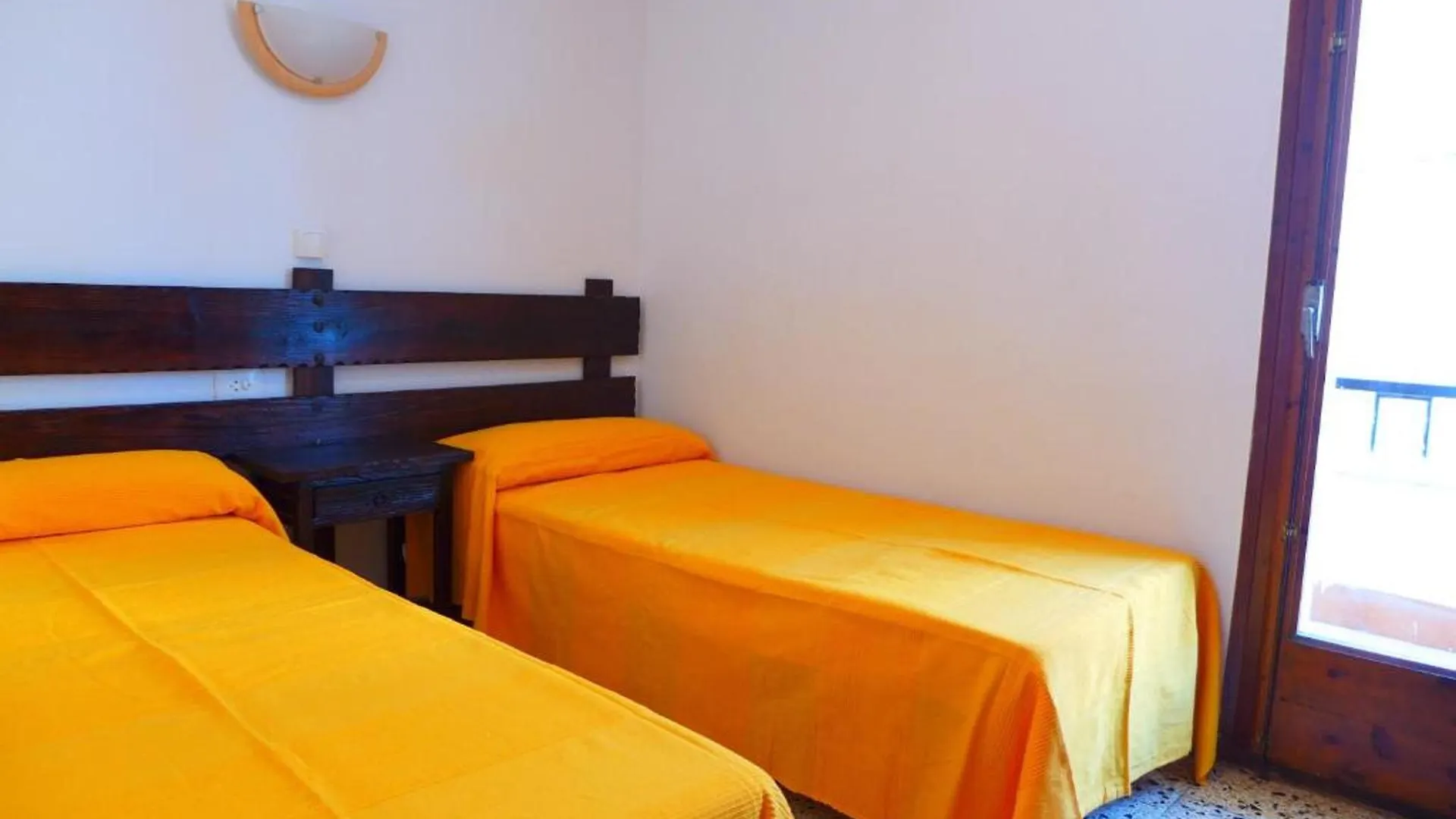Rentalmar Family Felix Con Parking Incluido Σαλού 0*,  Ισπανία